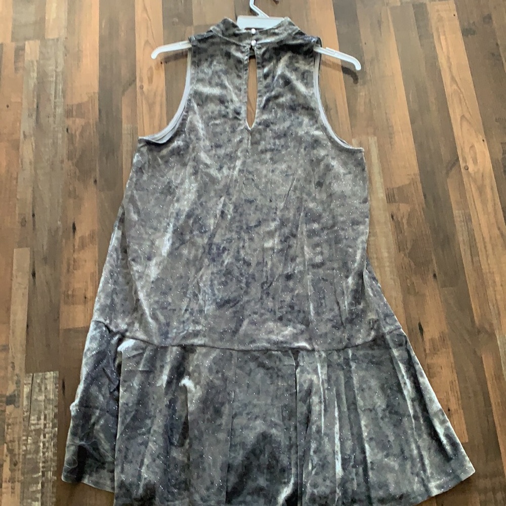 Glitter - Picture 5 of 5